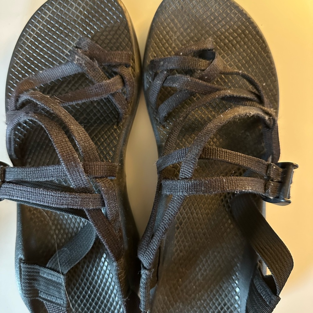 Women’s chacos | size 9